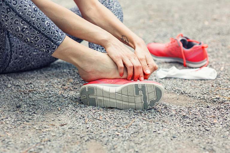 Những biện pháp khắc phục tình trạng đau ngón chân khi mang giày hiệu quả