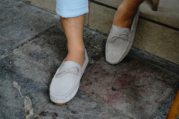 Giày lười nam màu trắng | Những mẫu đang được ưa chuộng nhất hiện nay